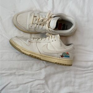 Nike Off-White Low-Top Sneakers with Cream Sole